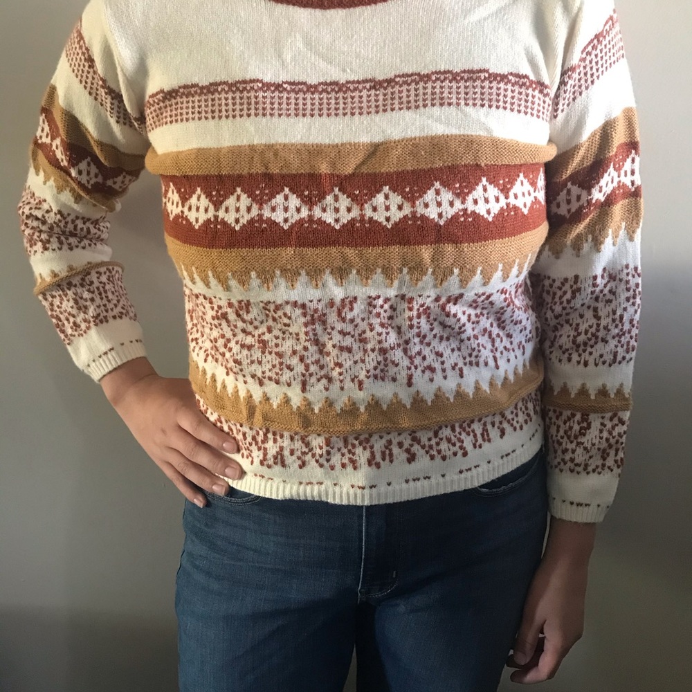 Earthbound warm sweater super cute